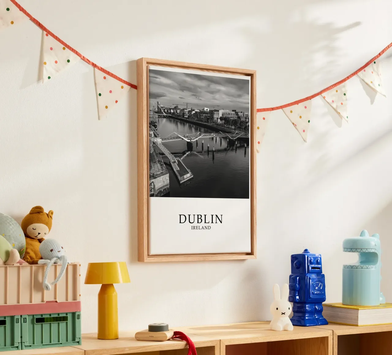 Dublin Ierland Stadsgezicht Grijstinten canvas met Baklijst van Charnwood Prints