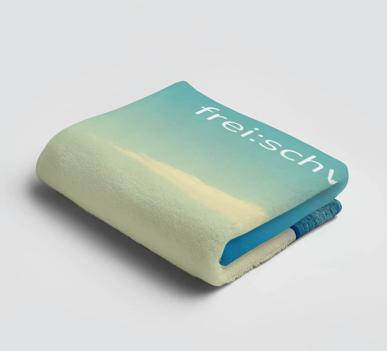 frei:schwimmer - Meeresansicht asciugamano da bagno da Frida + frei