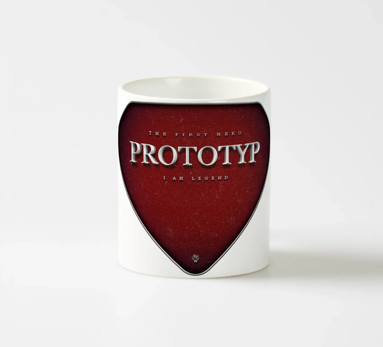 Prototipo - Il primo eroe tazza in ceramica da Black Sign Artwork