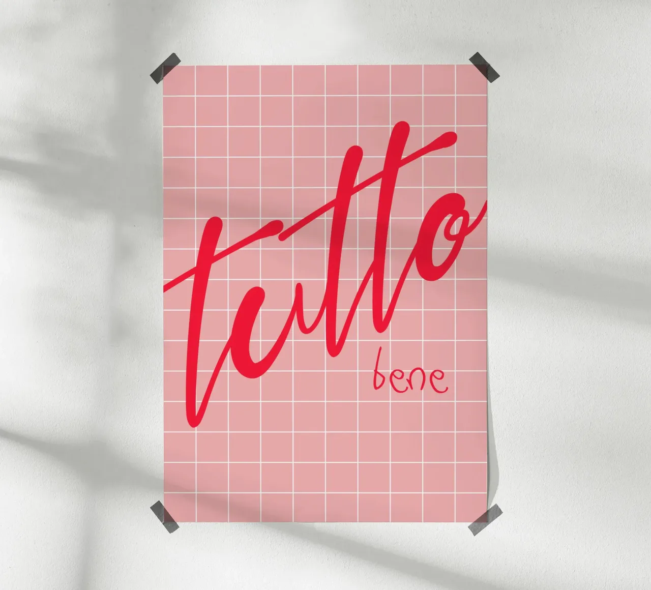 Tutto Bene poster con telaio in legno da Attaboy Dsgn
