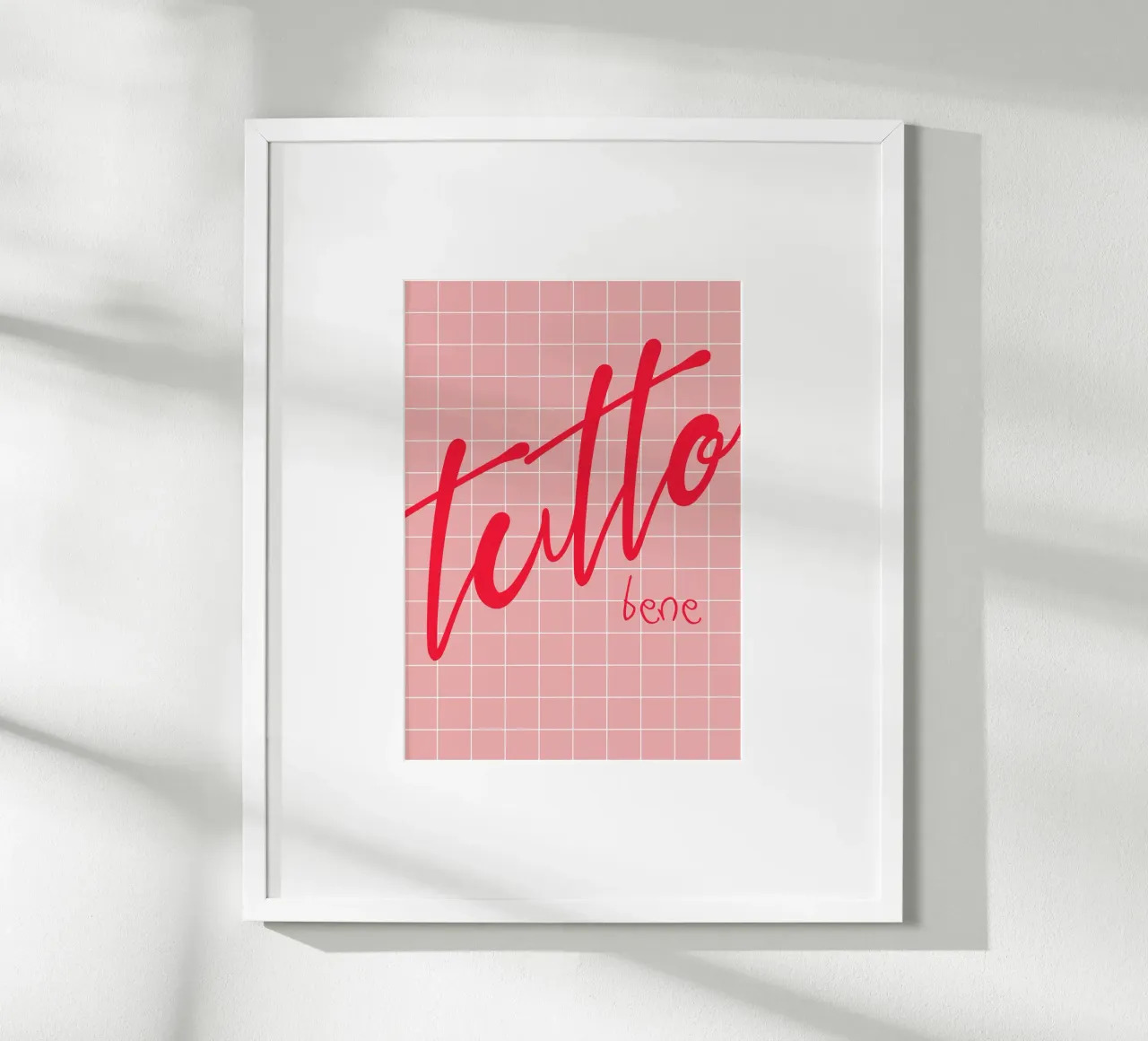 Tutto Bene poster con telaio in legno da Attaboy Dsgn