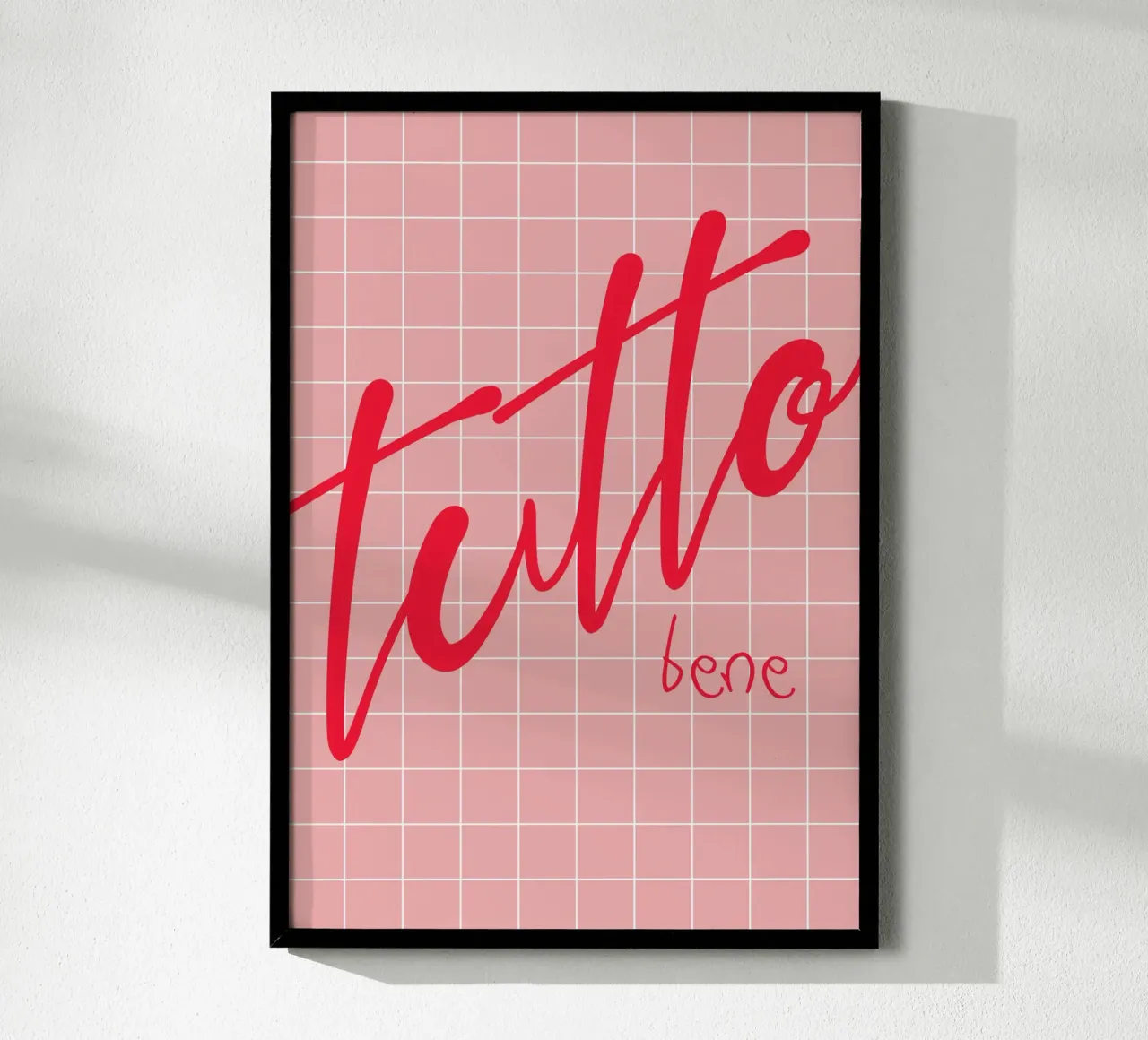 Tutto Bene poster con telaio in legno da Attaboy Dsgn