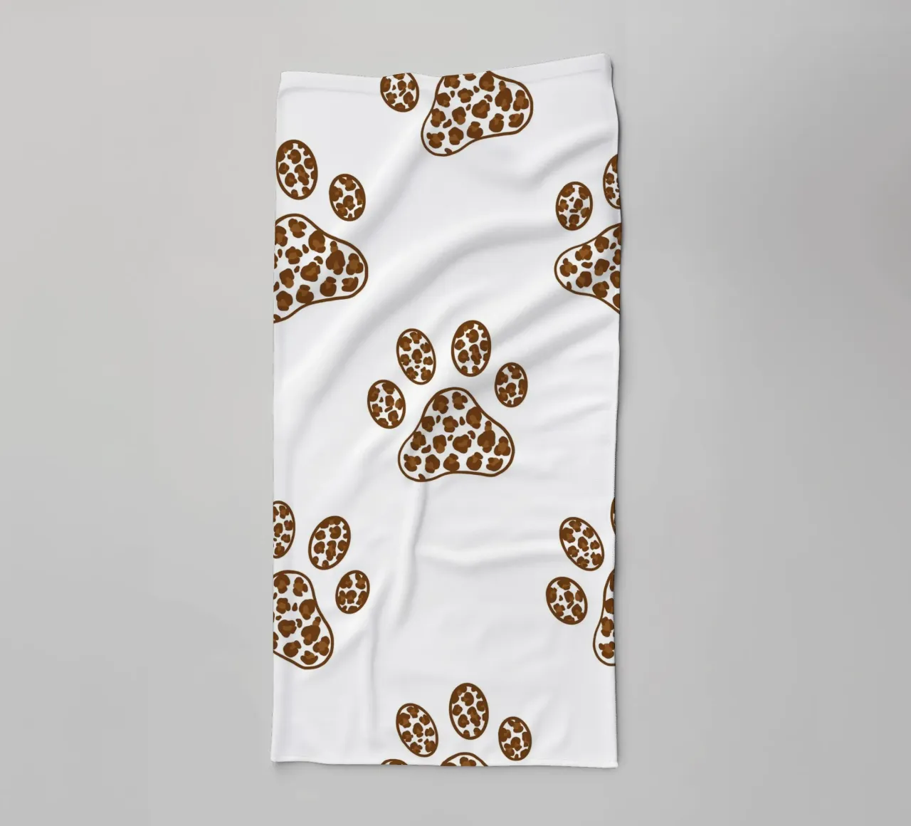 Made of leopard pattern with paw prints towel by gulsengunel