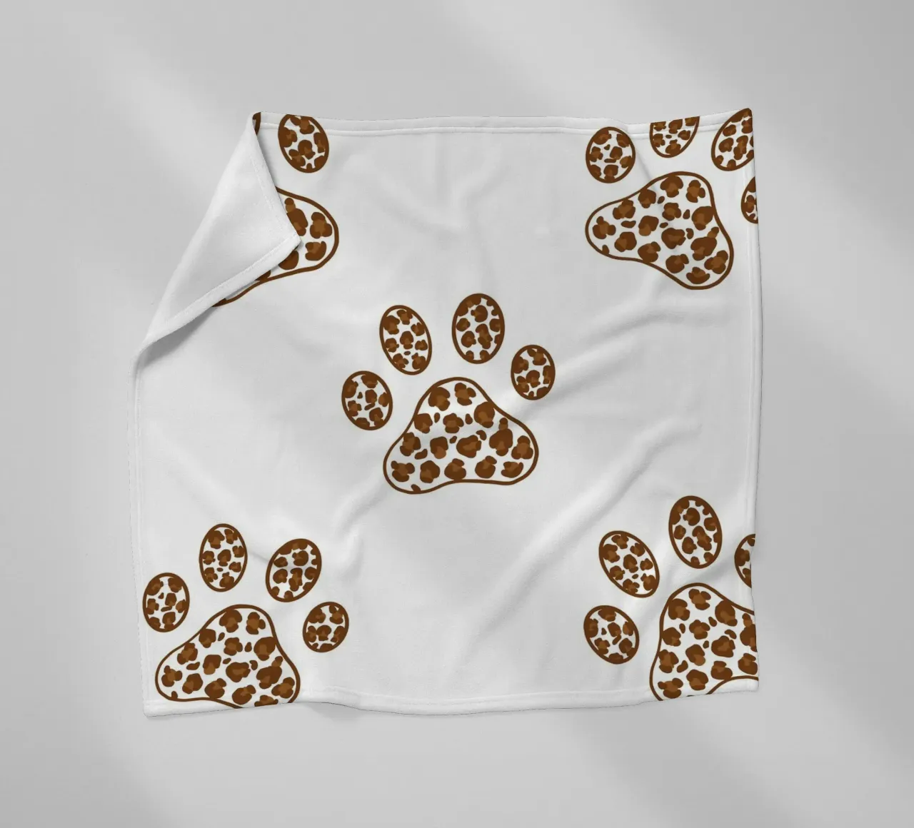 Made of leopard pattern with paw prints fleece blanket by gulsengunel