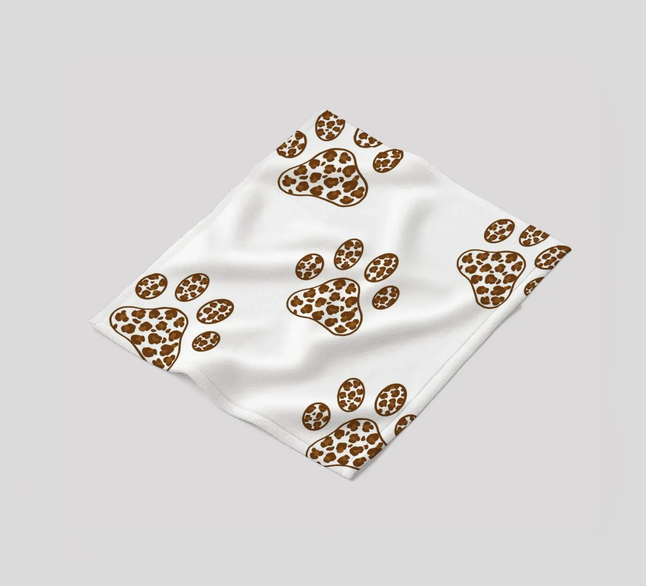 Made of leopard pattern with paw prints fleece blanket by gulsengunel