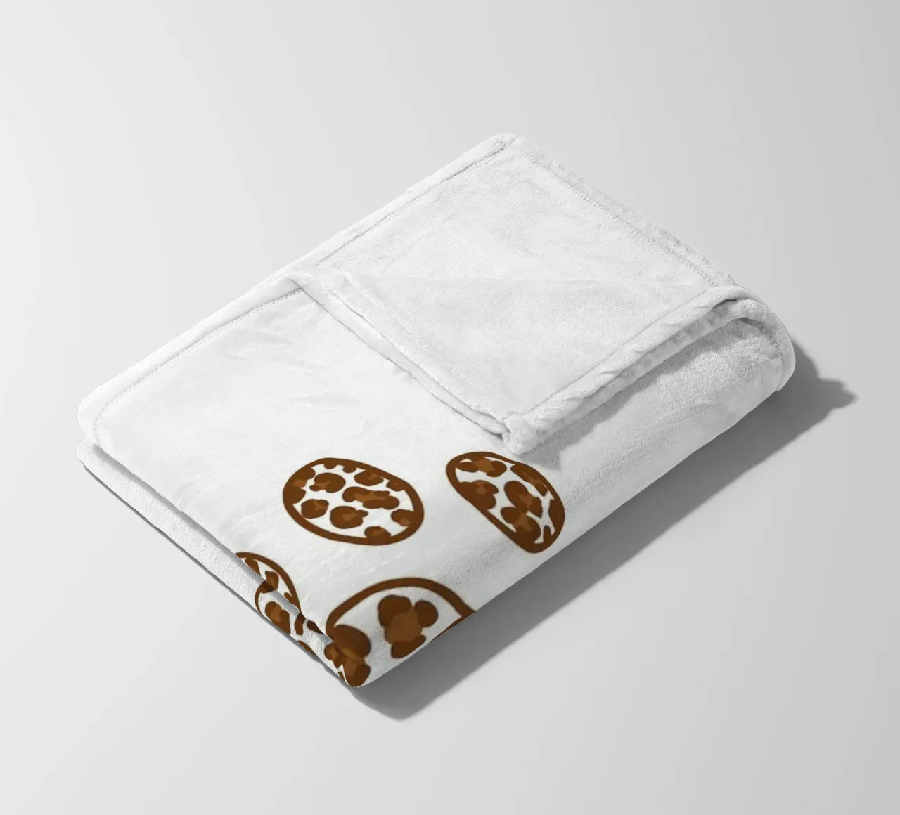 Made of leopard pattern with paw prints fleece blanket by gulsengunel