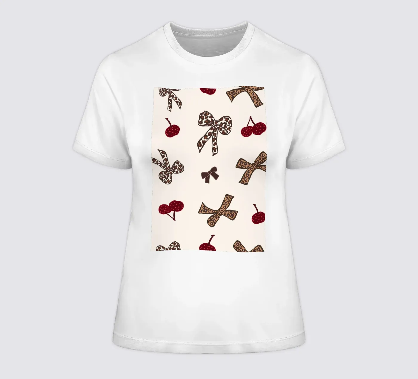 Modello Leopard Cherry t-shirt da donna da gulsengunel