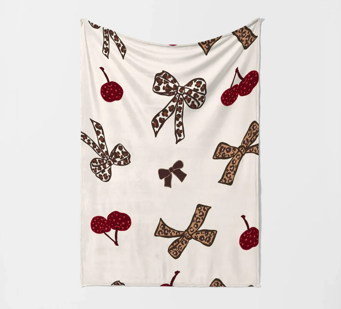 Leopard Cherry Pattern Fleecedecke von gulsengunel