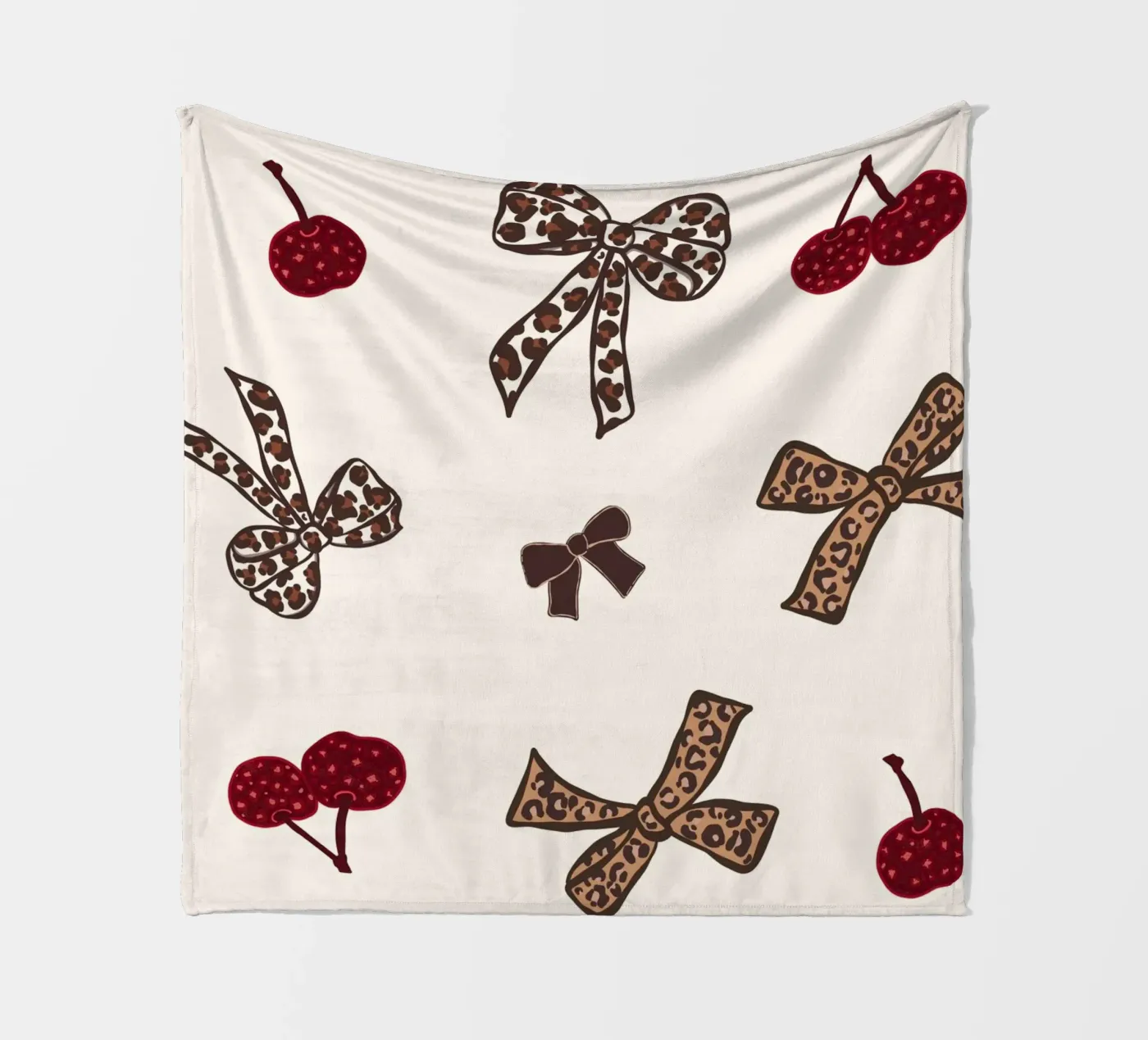 Leopard Cherry Pattern Fleecedecke von gulsengunel
