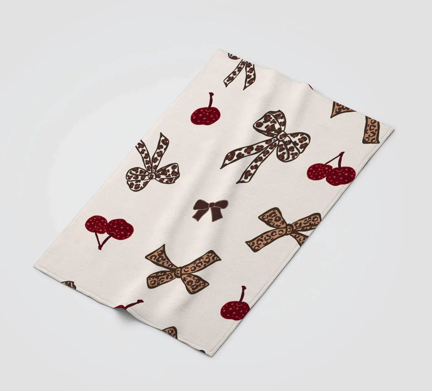 Leopard Cherry Pattern Fleecedecke von gulsengunel