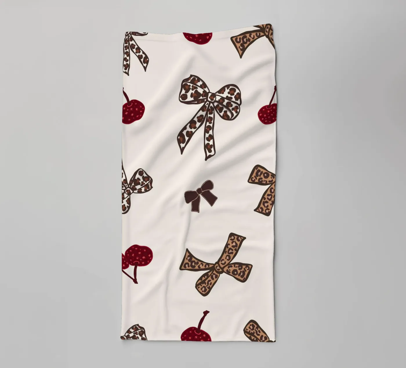 Leopard Cherry Pattern badhanddoek van gulsengunel