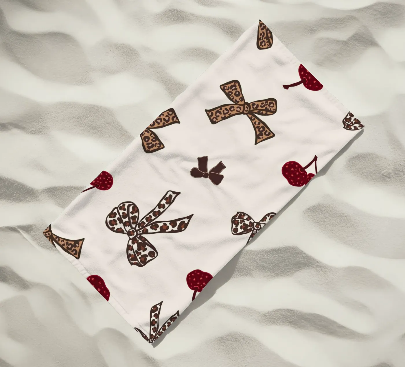 Leopard Cherry Pattern Strandtuch von gulsengunel