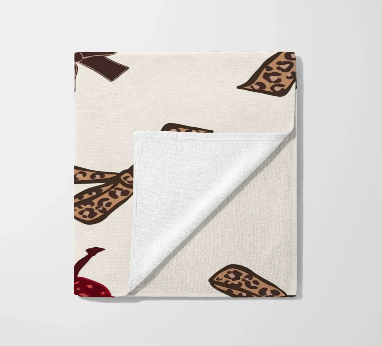 Modello Leopard Cherry telo mare da gulsengunel