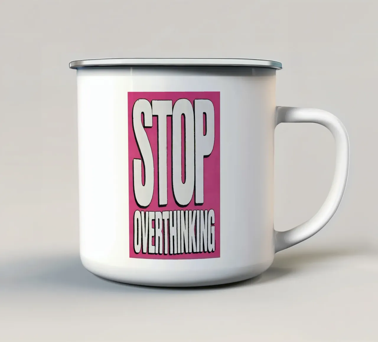 "STOP OVERTHINKING" tazza in smalto da Type & Tape