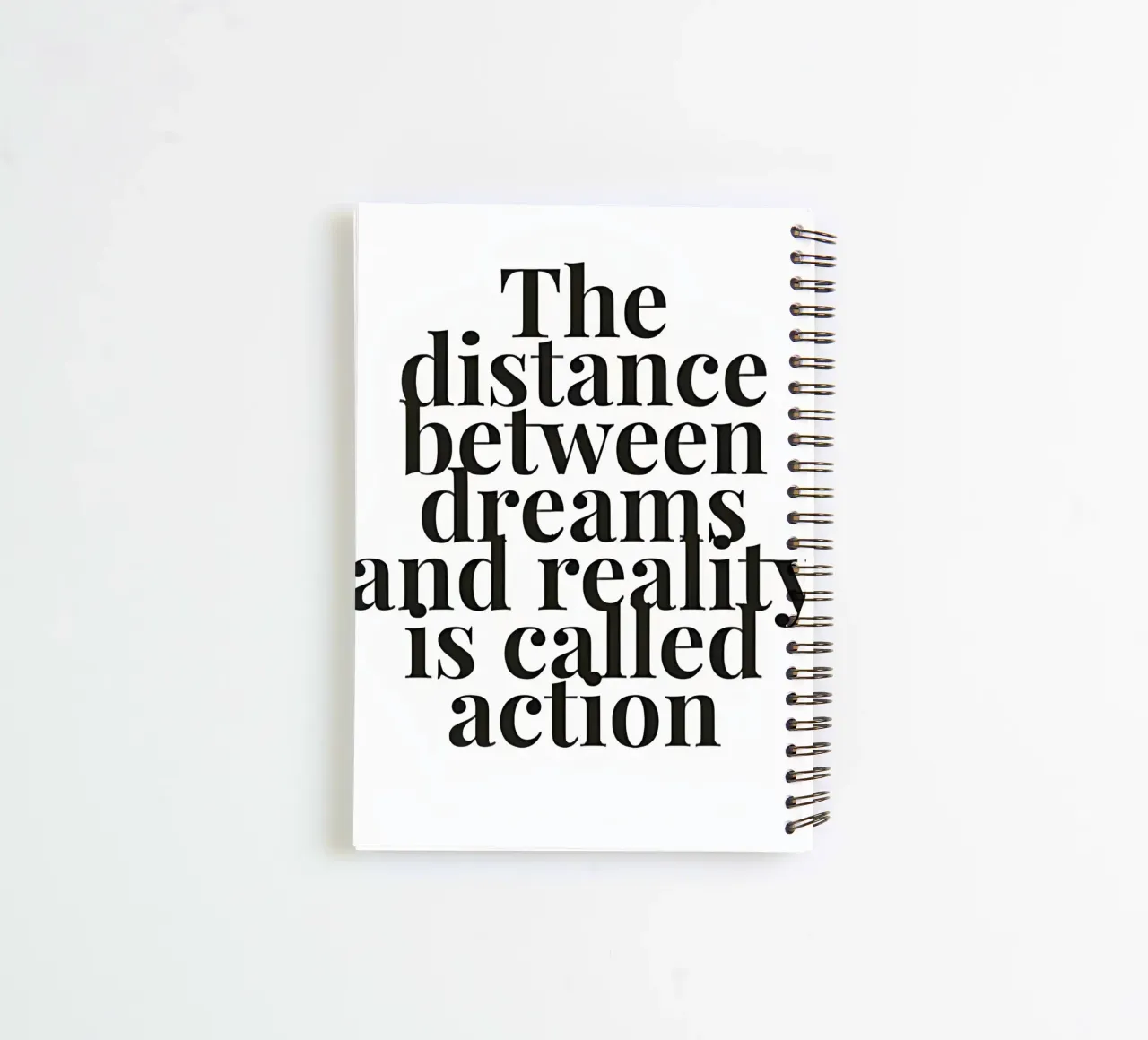 The distance between dreams and reality called action diario ad anelli da Type & Tape