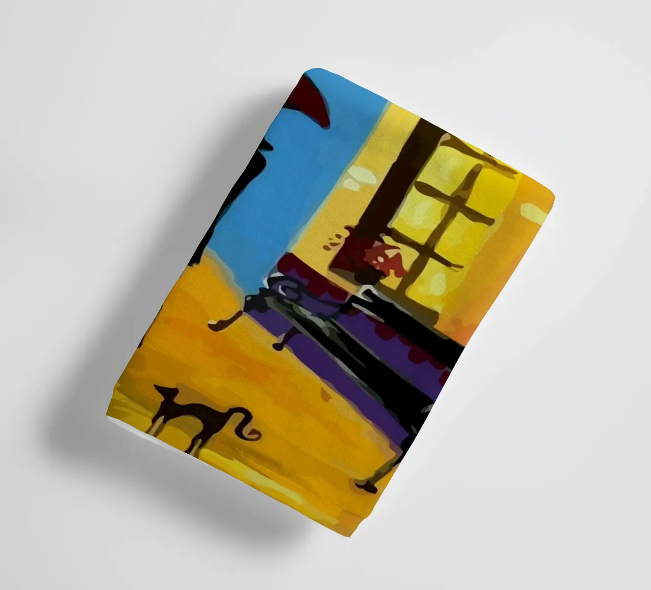 a couple of lovebirds and a cat at nigh asciugamano da bagno da Dumery Art