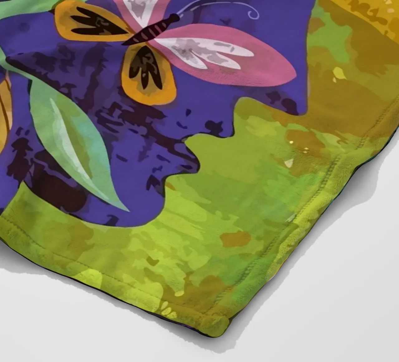illustration of human face and bird coperta in pile da Dumery Art