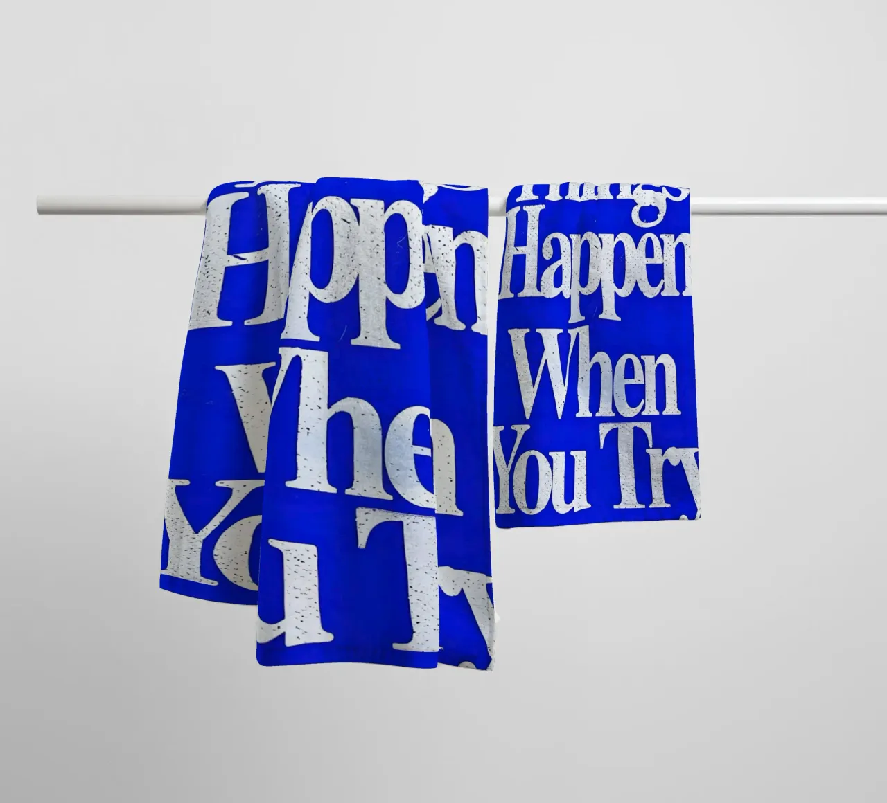 'Good Things Happen When You Try asciugamano da bagno da Type & Tape