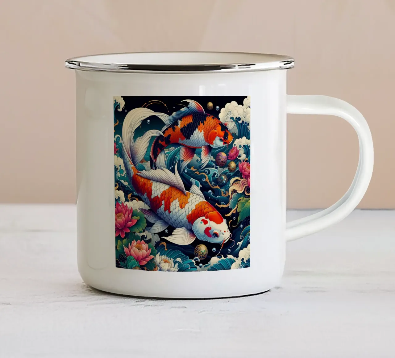 Bellissimo pesce giapponese tazza in smalto da Delaney Okuneva