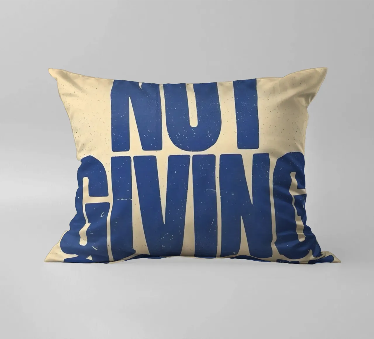 Normalise NOT GIVING A cuscino da Type & Tape
