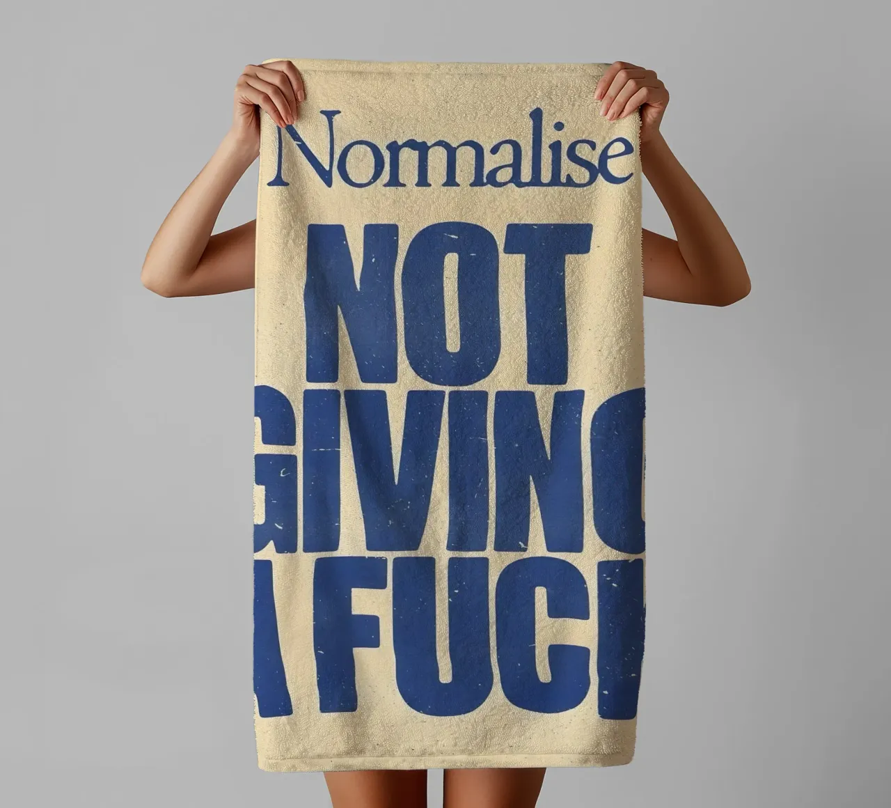Normalise NOT GIVING A asciugamano da bagno da Type & Tape