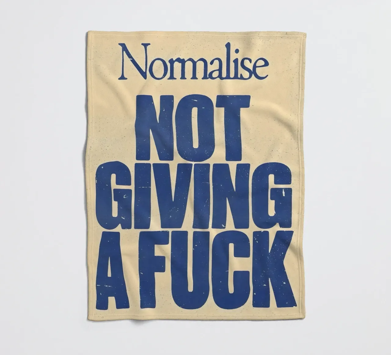 Normalise NOT GIVING A coperta in pile da Type & Tape