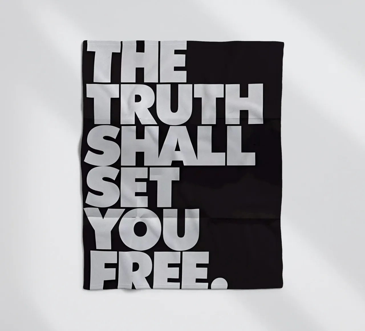 THE TRUTH SHALL SET YOU FREE. coperta in pile da Type & Tape