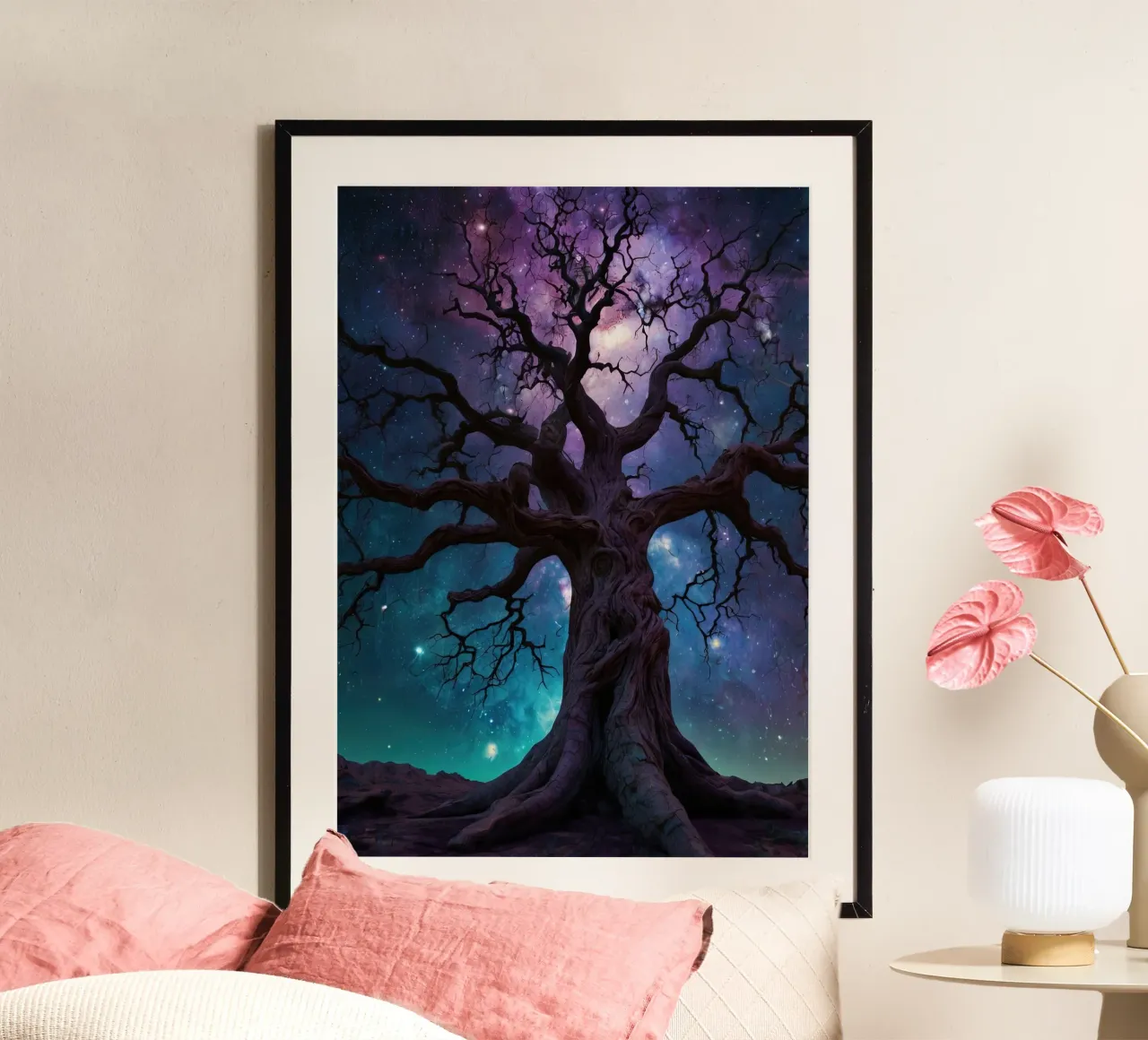 Albero notturno poster con telaio in alluminio da Delaney Okuneva
