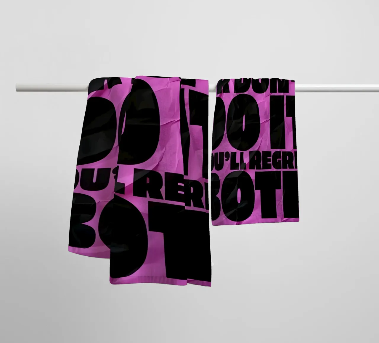 DO IT OR DONT DO YOU'LL REGRET BOTH asciugamano da bagno da Type & Tape