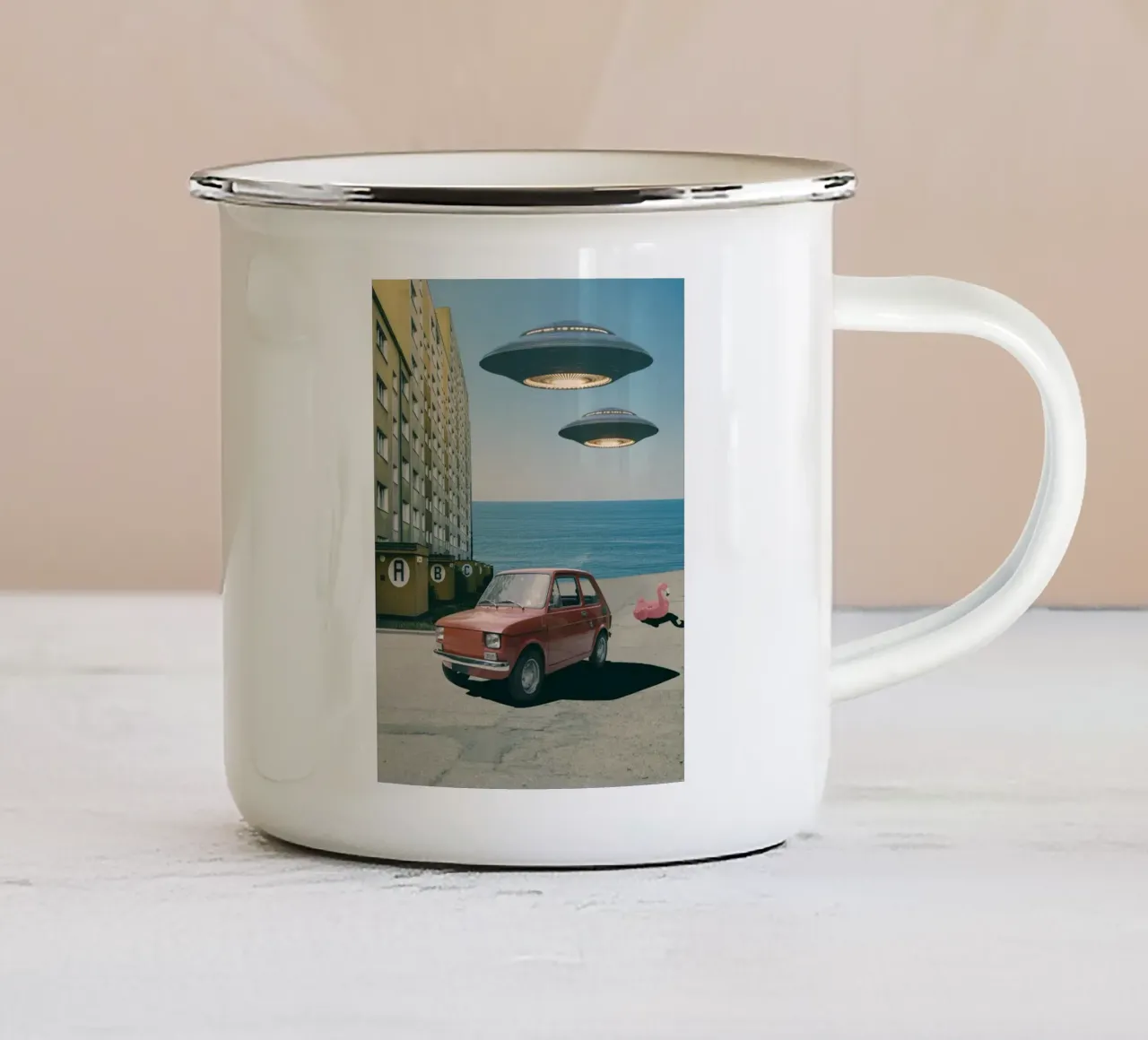 Cartolina dalle vacanze tazza in smalto da Dapidoka