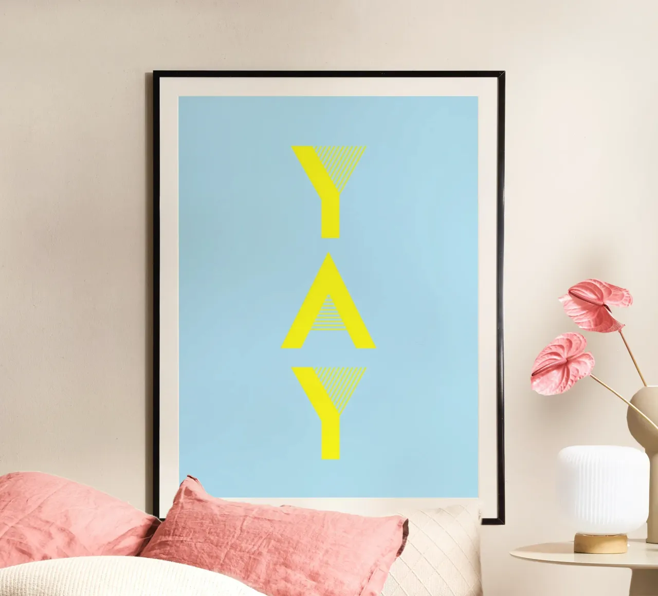 Yay 1 poster con telaio in legno da The Type Club Tokyo
