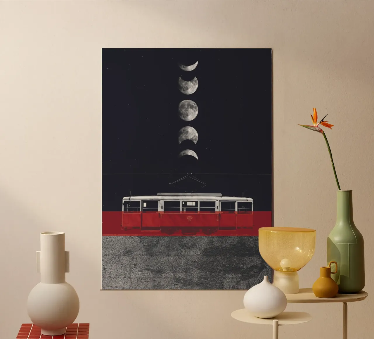 Le fasi lunari e il tram rosso poster con telaio in alluminio da Dapidoka