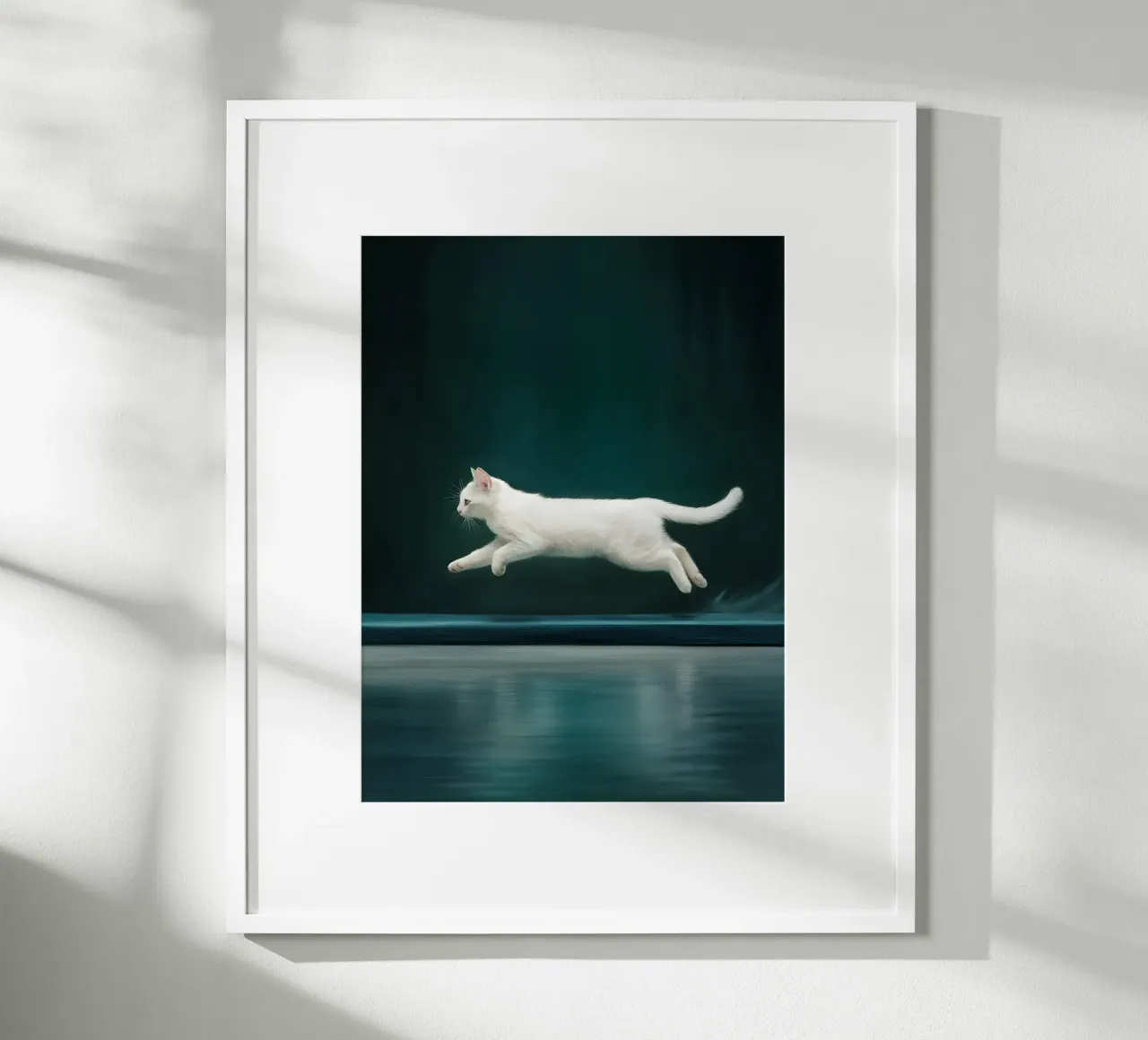 Gatto bianco in silenzio blu poster con telaio in plastica da Plain Thoughts