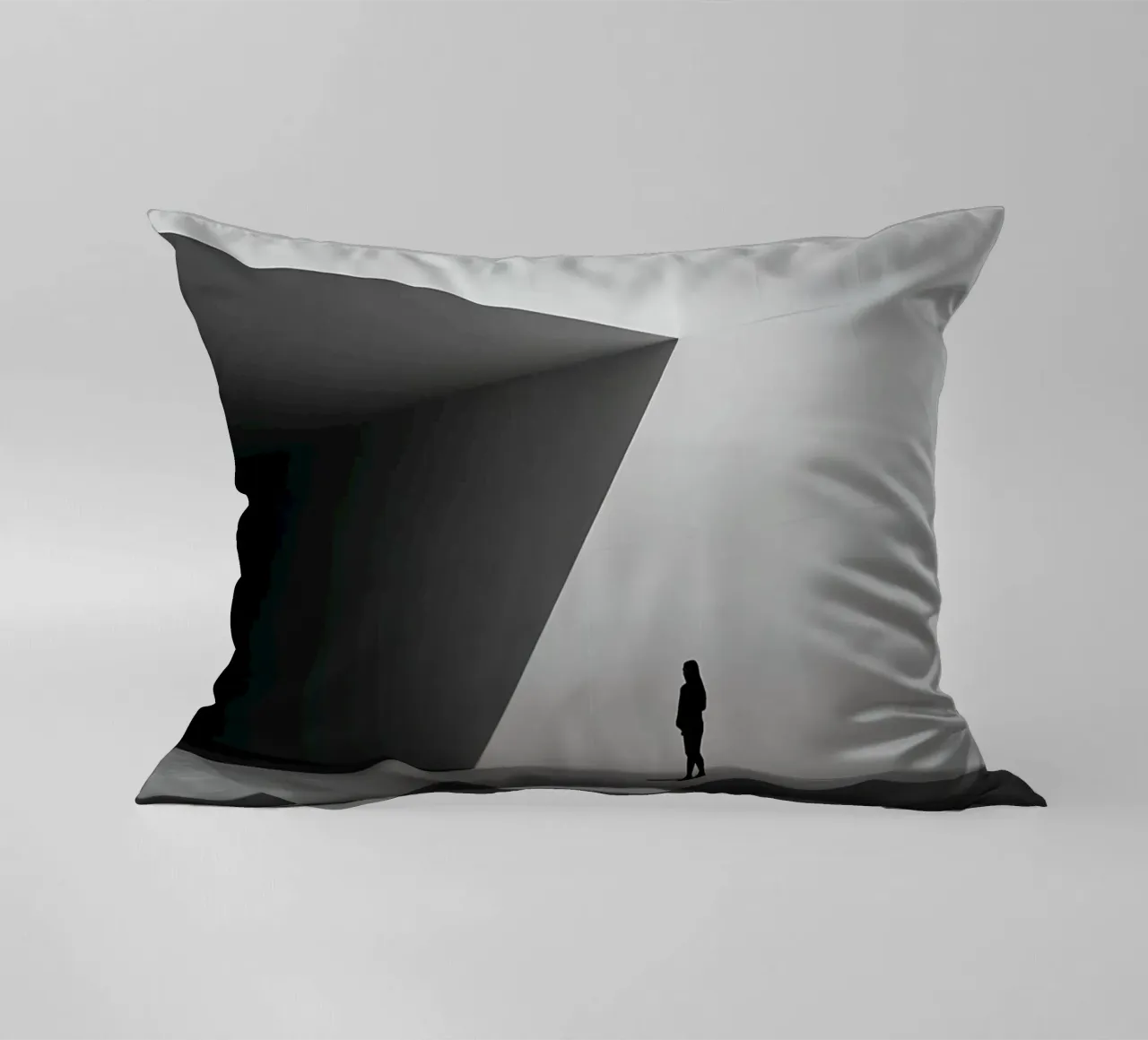 Solitudine geometrica in bianco e nero cuscino da Plain Thoughts