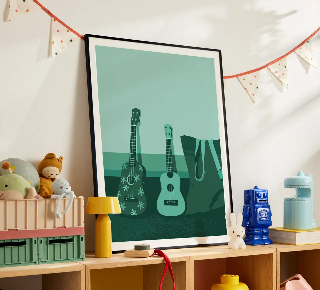 Due chitarre poster con telaio in plastica da MUSIC EDITION