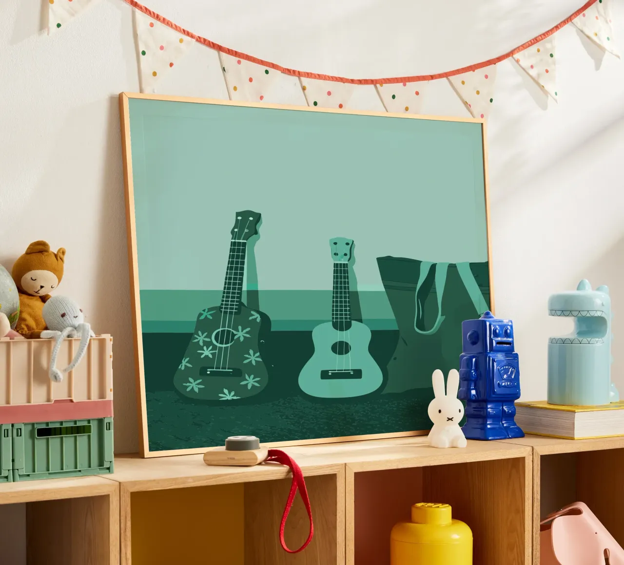 Due chitarre poster con telaio in plastica da MUSIC EDITION