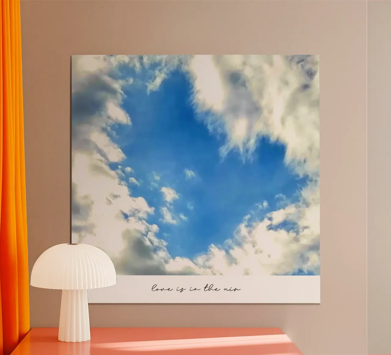 Love is in the air (Wolkenherz) Poster mit Holzrahmen von Frida + frei
