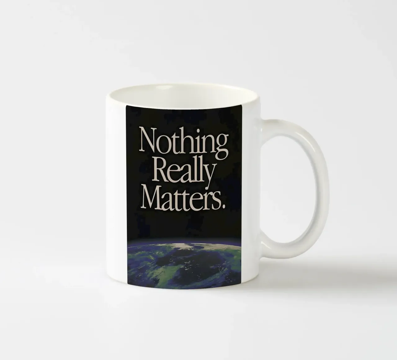 'Nothing Really Matters' tazza in ceramica da Type & Tape
