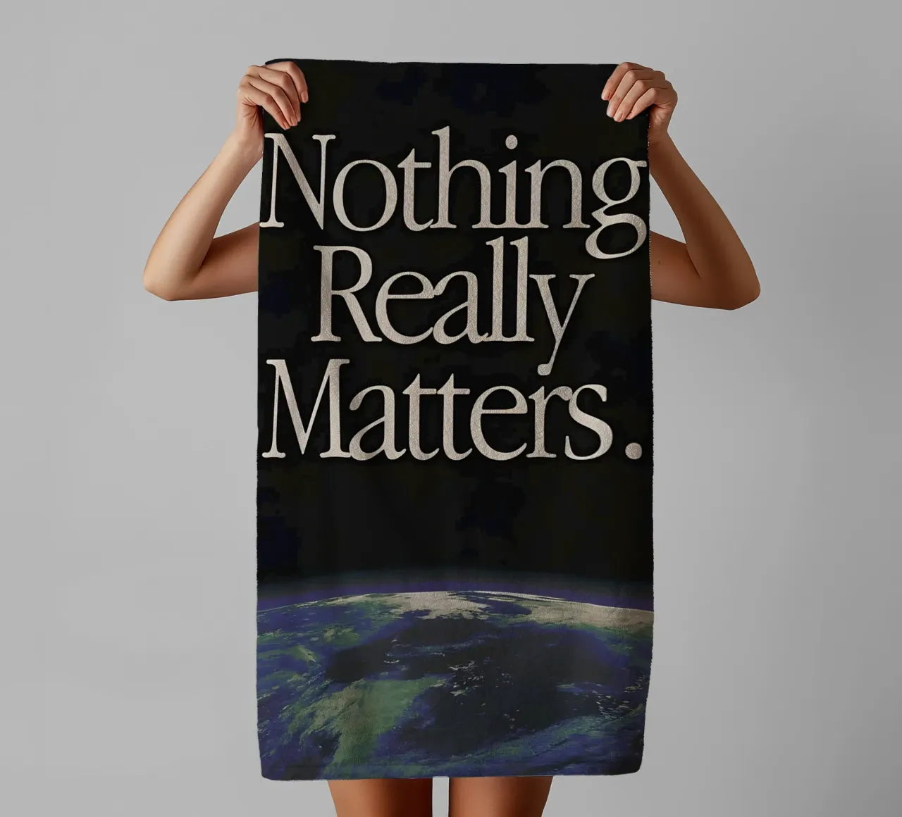 'Nothing Really Matters' asciugamano da bagno da Type & Tape