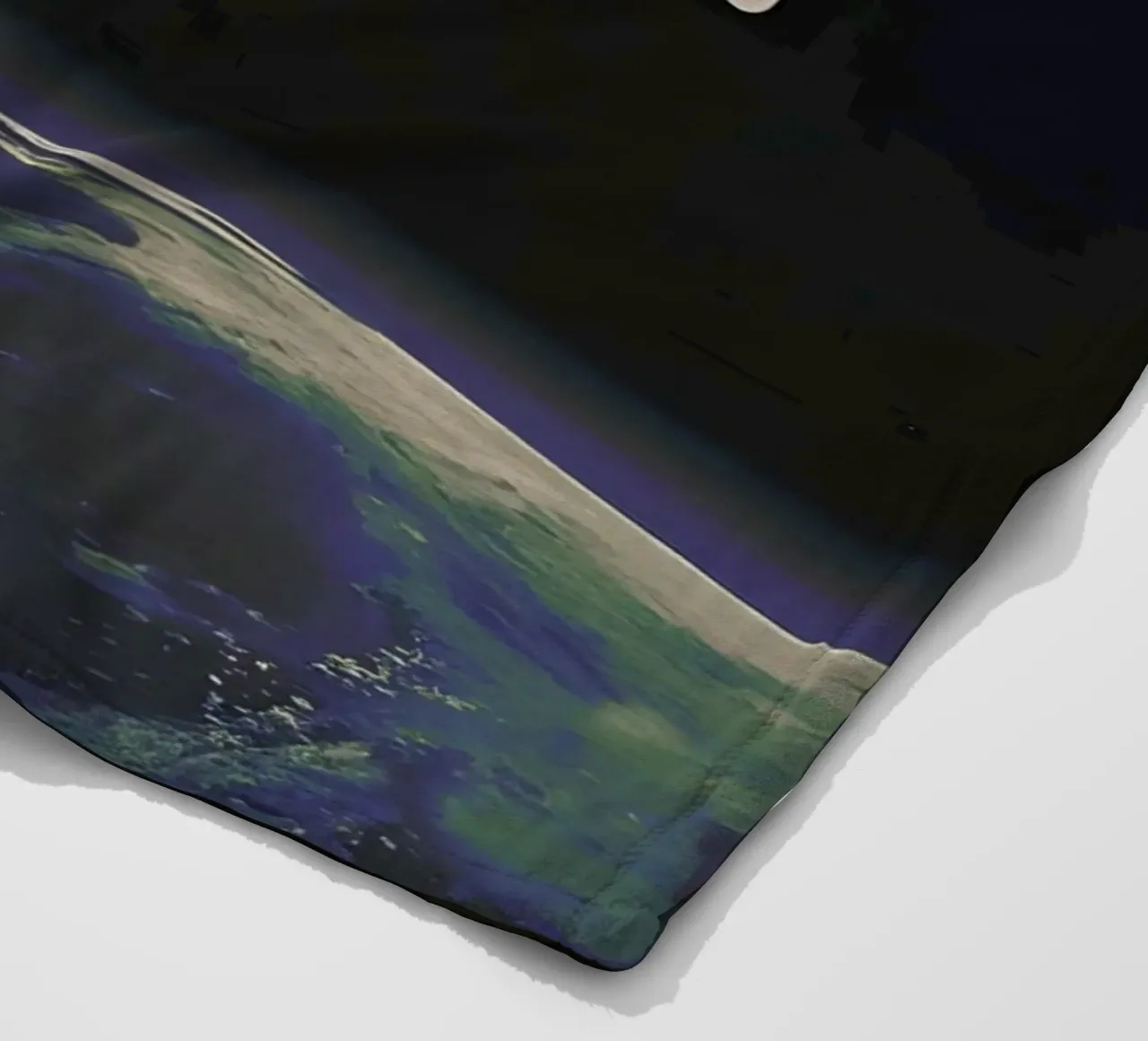 'Nothing Really Matters' coperta in pile da Type & Tape