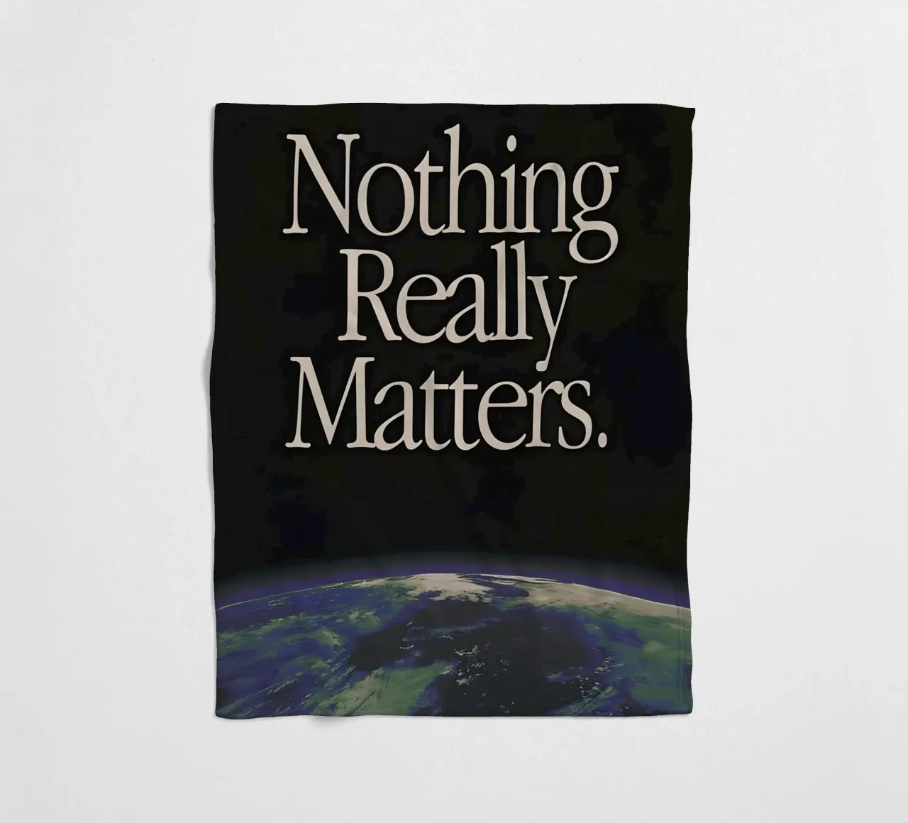 'Nothing Really Matters' coperta in pile da Type & Tape