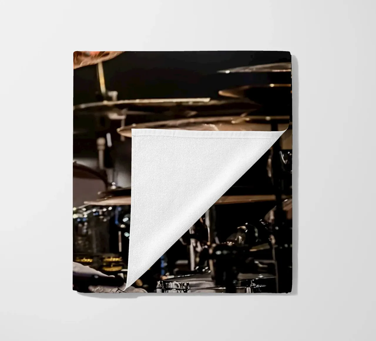 Mike Portnoy telo mare da Low poly art