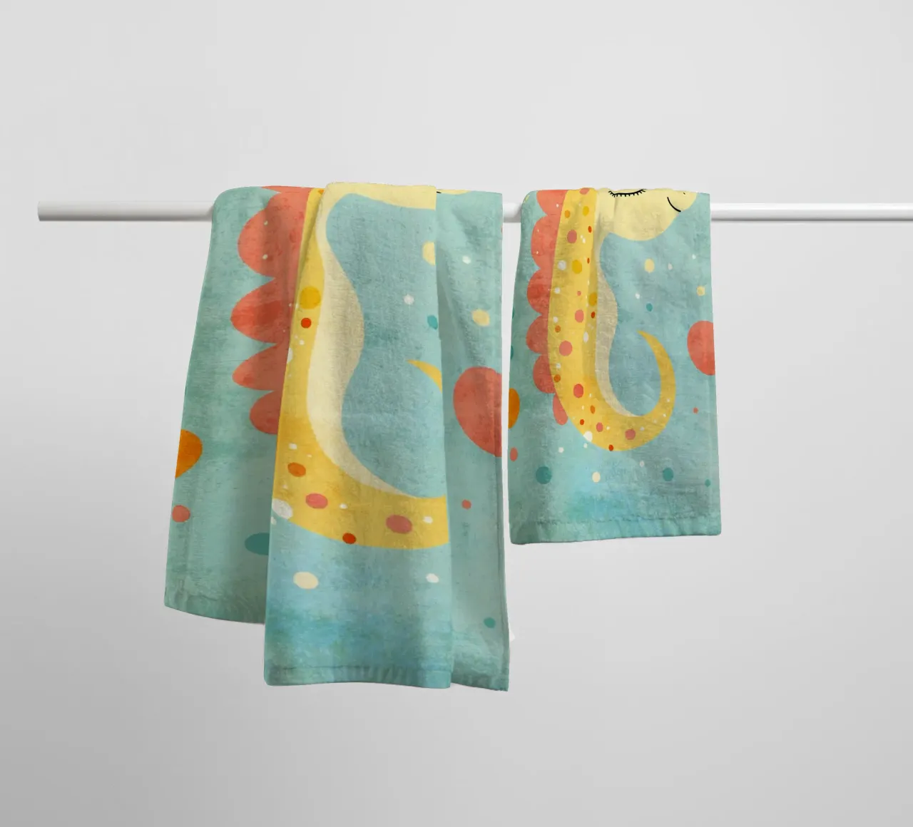 Niedliche Seepferdchen Illustration auf blauem Hintergrund Handtuch von Courtney Ohling