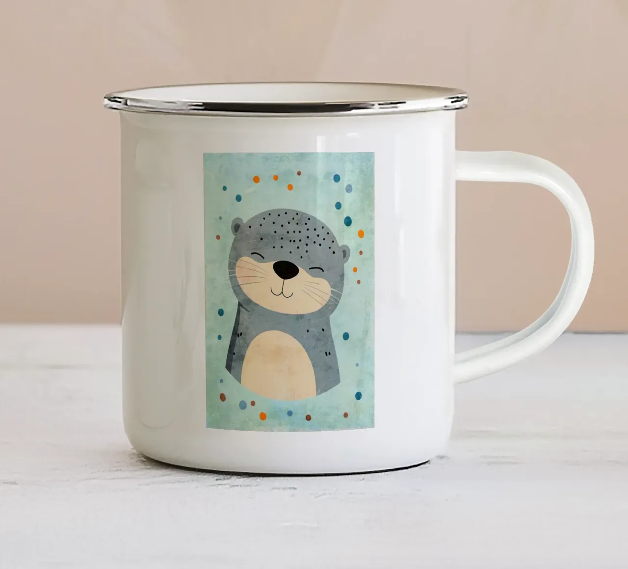 lontra animale carino sorridente tazza in smalto da Courtney Ohling