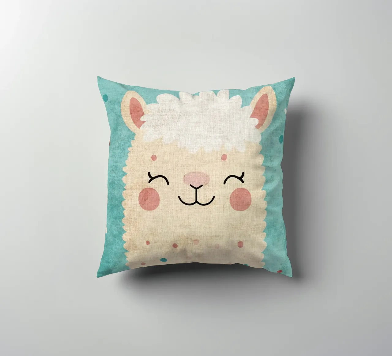 lama sorridente faccia di lama occhi chiusi pelliccia soffice cuscino da Courtney Ohling