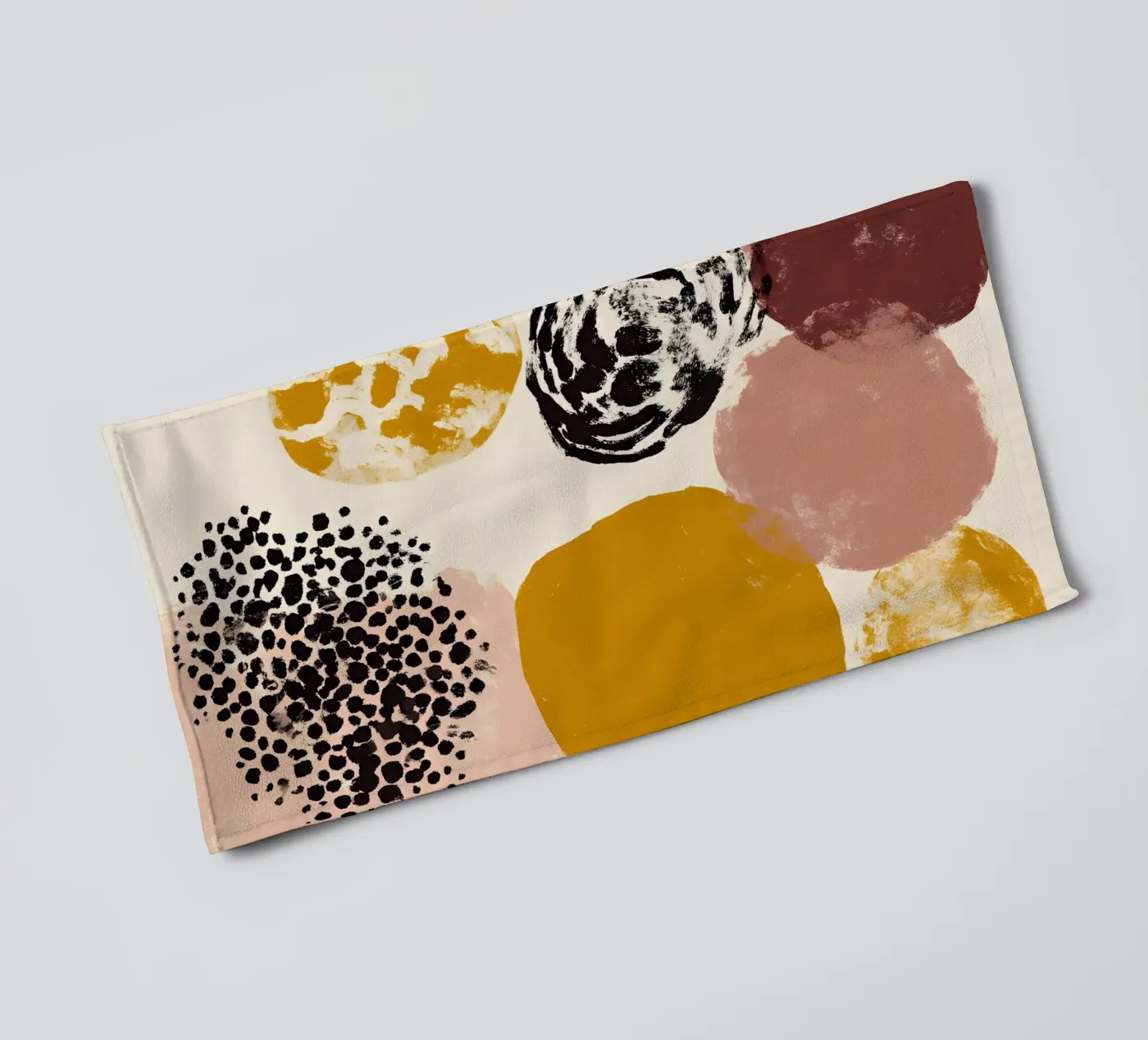 Sophisticated Abstract Forms badhanddoek van Gypsy Galleria