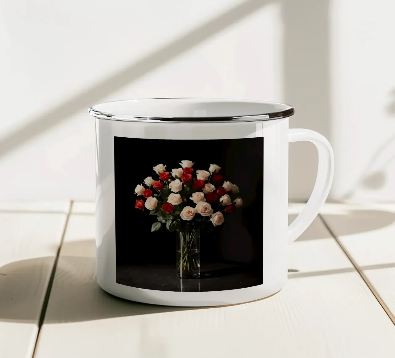 Rose in vaso rosso rosa in vetro trasparente tazza in smalto da DesignDoodle