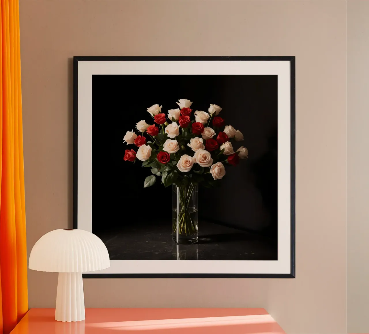 Rose in vaso rosso rosa in vetro trasparente poster con telaio in alluminio da DesignDoodle