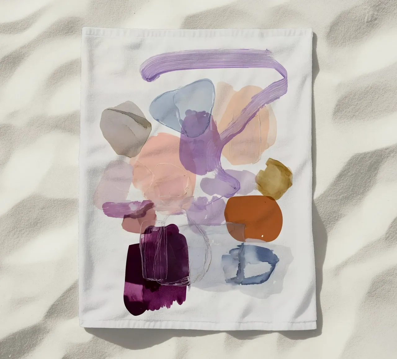 Elegant Purple Forms telo mare da Gypsy Galleria