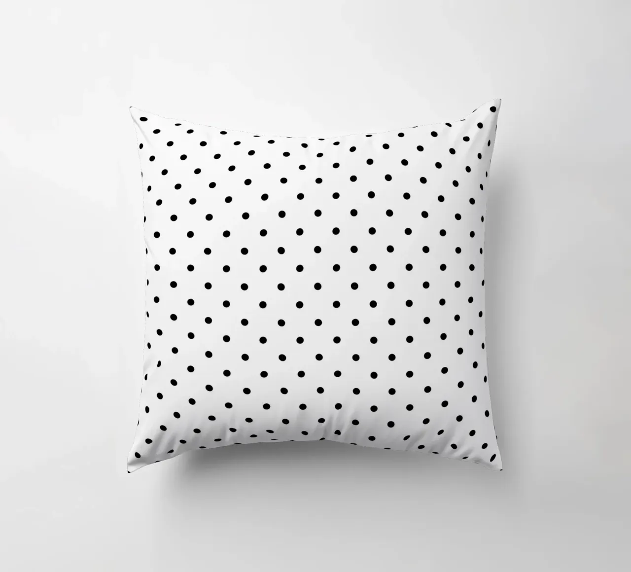 Minimal Basic Polka Dots | Nero su bianco cuscino da Beauty in Simplicity